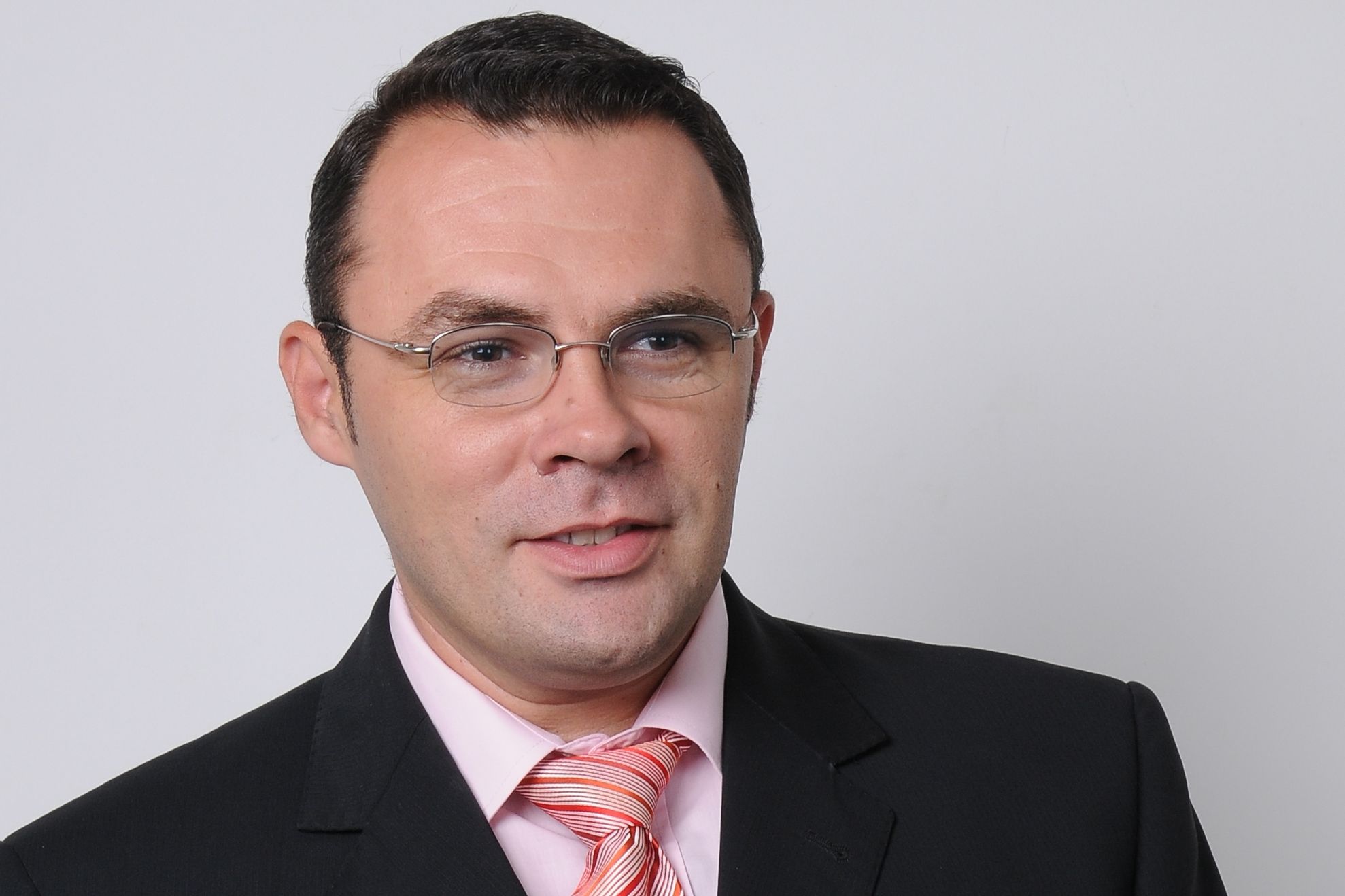 TVR schimbă ora de difuzare a emisiunii lui Moise Guran, "Biziday". Reacţia REALIZATORULUI