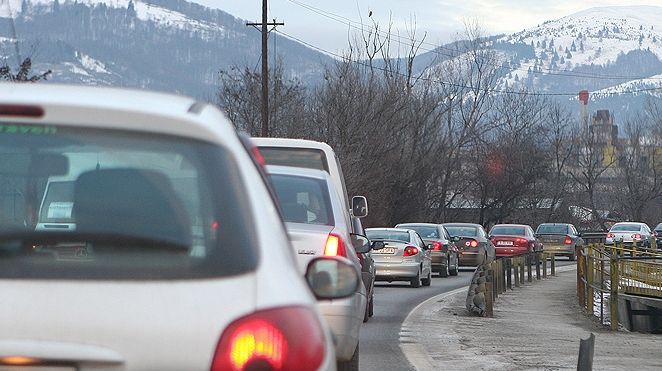 Veste proastă pentru şoferi. Se va circula cu restricţii două luni pe podul din Predeal, DN 1 