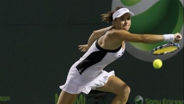 Alexandra Dulgheru, eliminată şi la dublu, la Wimbledon