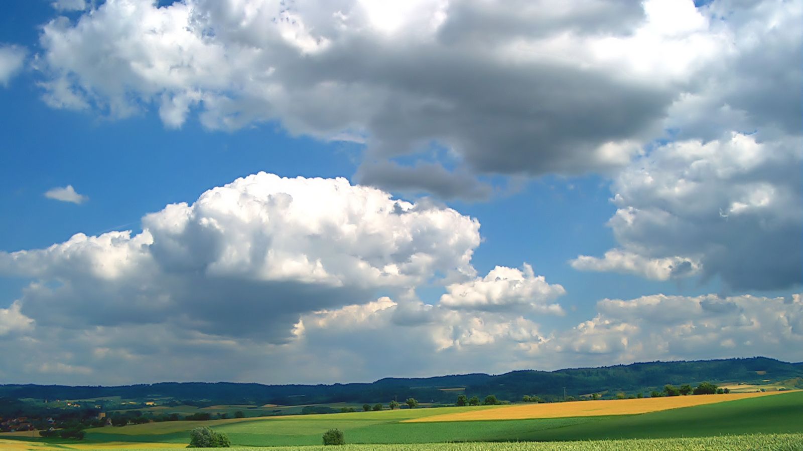 Vremea se menține instabilă! METEO PE TREI ZILE