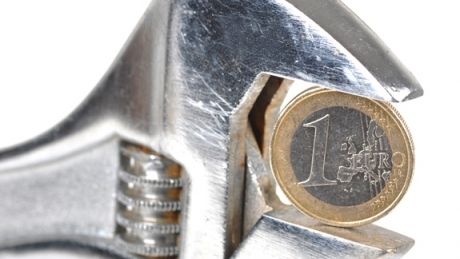 Cursul euro-leu. Demisia lui Ponta a lovit puternic leul, care s-a depreciat