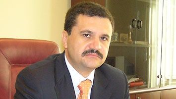 Şeful CJ Arad, reţinut pentru trafic de influenţă