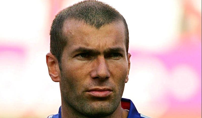 Zinedine Zidane transferă la Real Madrid un fost stelist