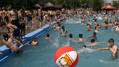 Un copil de cinci ani, în comă la un ştrand din România. Gestul de neînţeles al salvamarilor