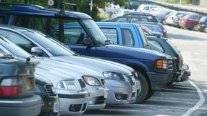 11 rețineri în dosarul înmatriculărilor - Trei funcționari RAR, în arest