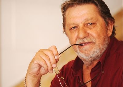 Sebastian Papaiani nu şi-a mai văzut fiul secret de 29 de ani. Tânărul duce un trai modest la Sibiu 