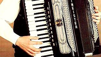 O trupă de lăutari a filmat la Opera din Iaşi. A fost deschisă o anchetă 