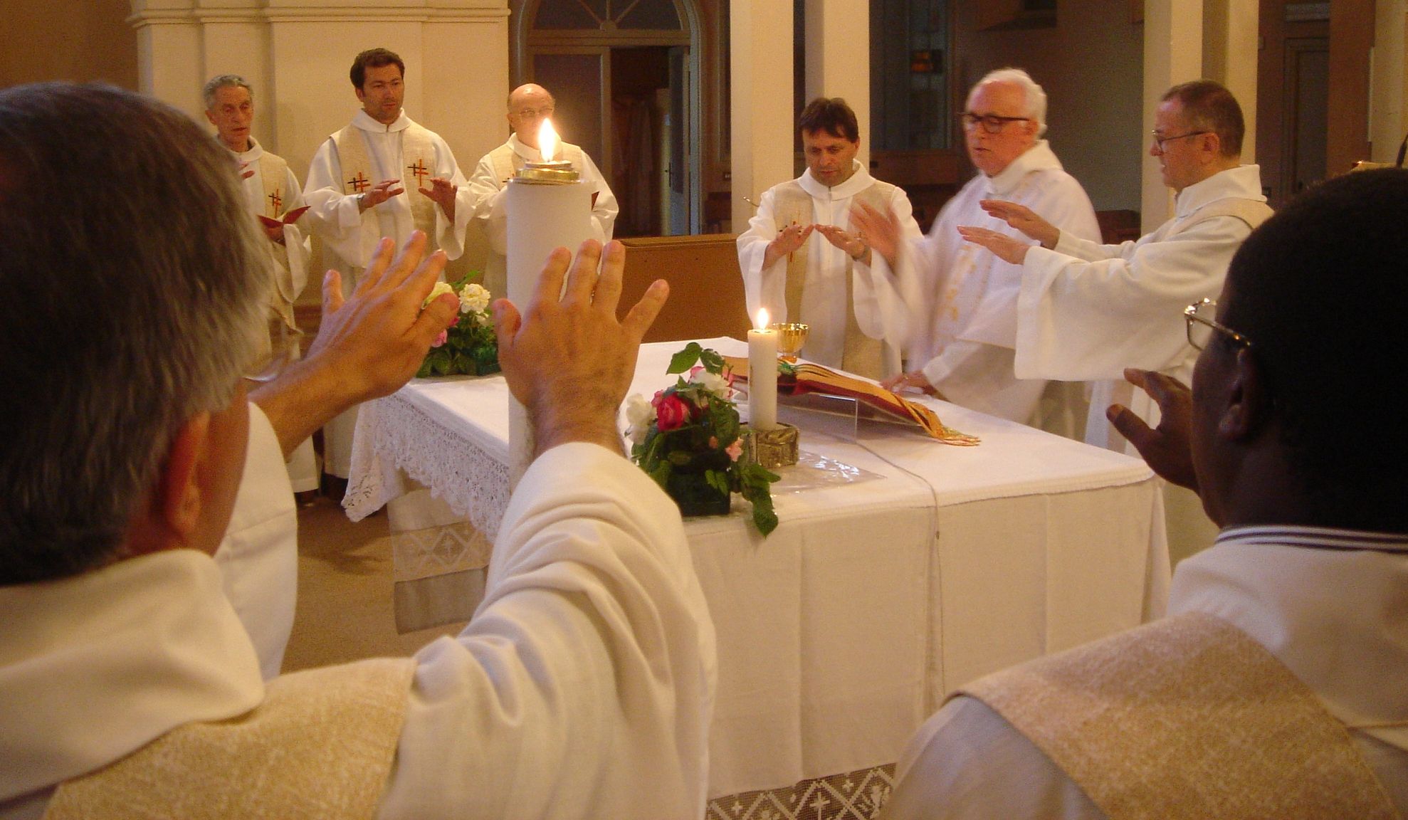 Biserica Anglicană acceptă femeile pentru funcția de episcop