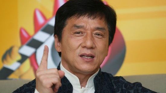 Jackie Chan vine în România