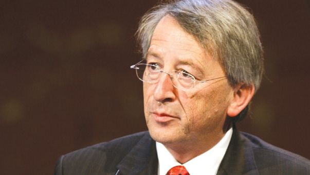 Jean-Claude Juncker, ex-premierul luxemburghez, susţinut de partidul lui Merkel la şefia Comisiei UE