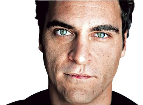 Ce ACTOR FAIMOS recunoaşte că e ÎNGROZIT de ADMIRATORII săi