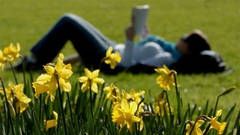 PROGNOZA METEO pentru trei zile: WEEKEND cu VREME frumoasă şi TEMPERATURI peste cele normale