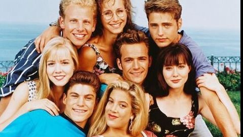 BLESTEMUL interpretei Brenda din Beverly Hills, 90210