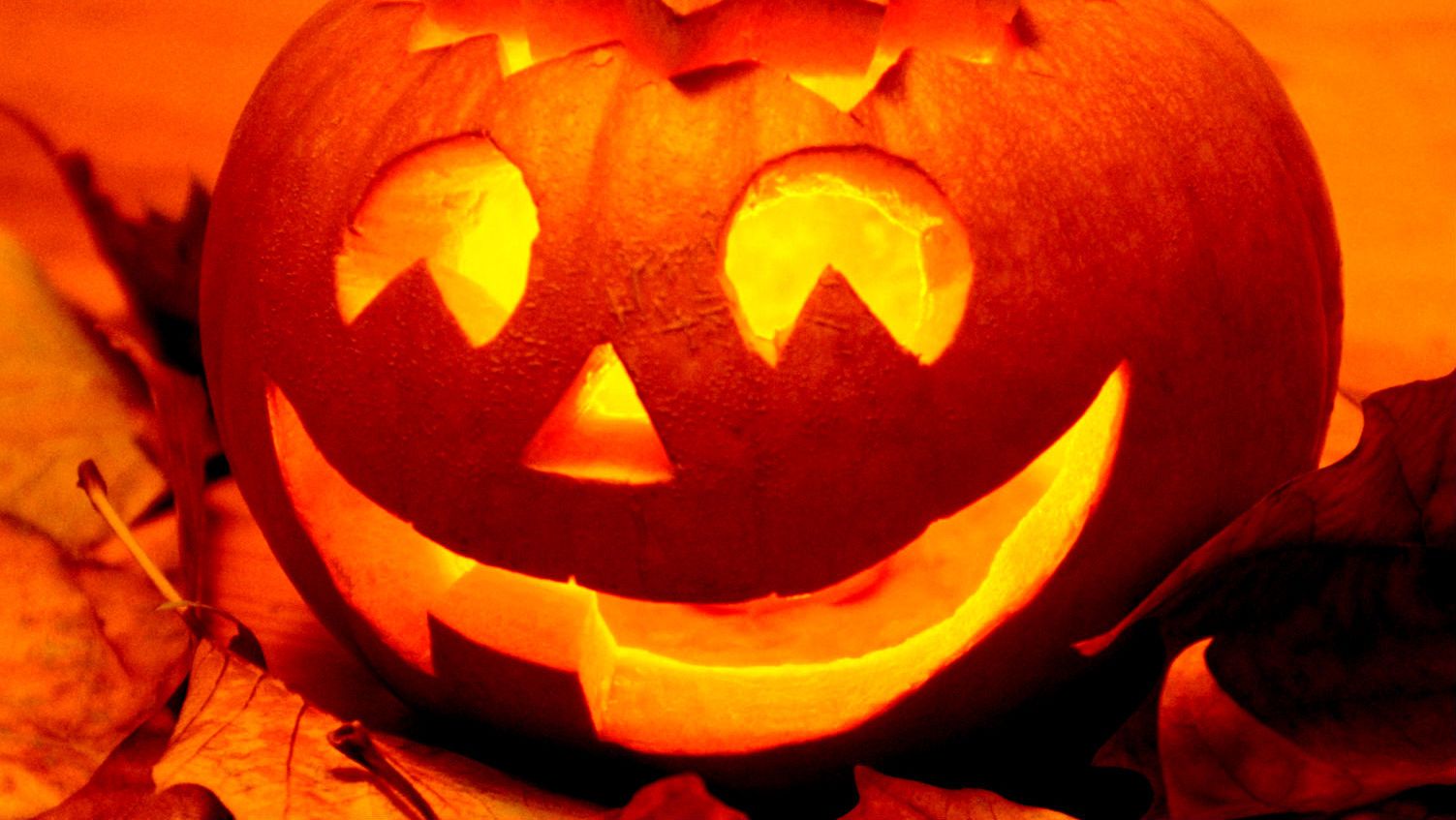 HALLOWEEN. Sărbătoarea de Halloween, marcată printr-o petrecere de groază la Castelul Bran