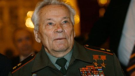 Kalaşnikov i-a trimist o SCRISOARE TULBURĂTOARE patriarhului Kiril, înainte să moară. Ce REGRETĂ 
