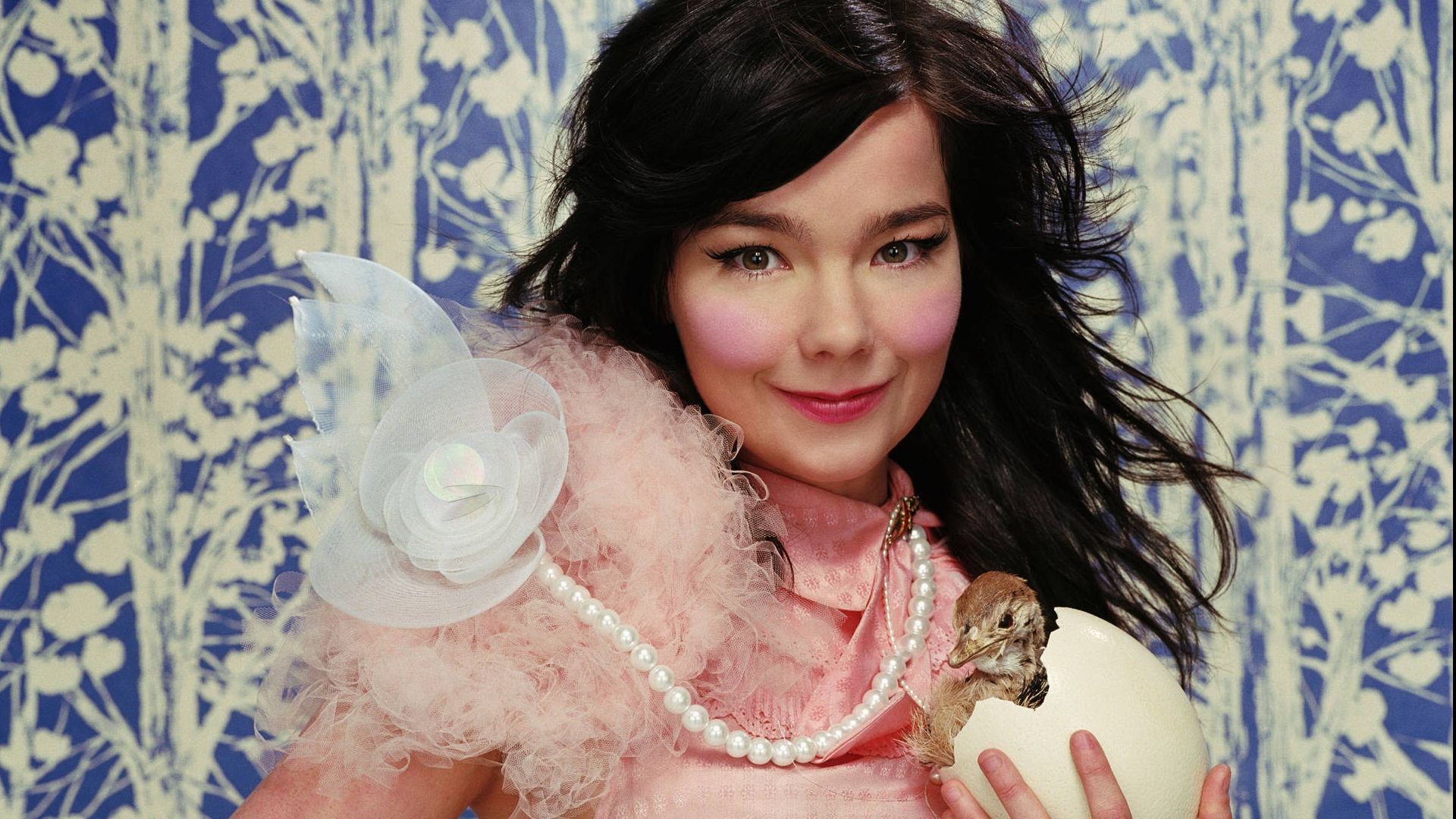REFERENDUM SCOŢIA. Cântăreaţa islandeză Björk sprijină independenţa Scoţiei cu o PIESĂ 