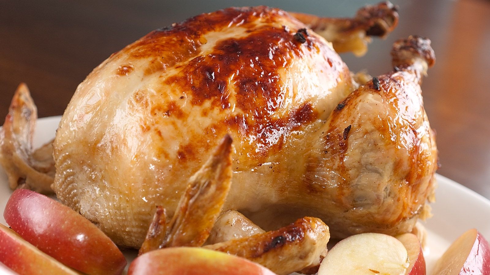 Carnea de pui, BOMBĂ ALIMENTARĂ. Dezvăluiri ŞOCANTE despre hormonii de creştere din carnea albă