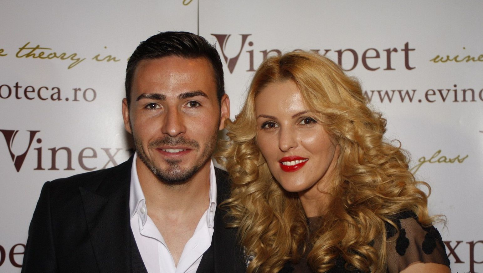 REPLICA celei pe care Bianca Drăguşanu o ACUZĂ că i-a întins o cursă şi i-a DISTRUS căsnicia