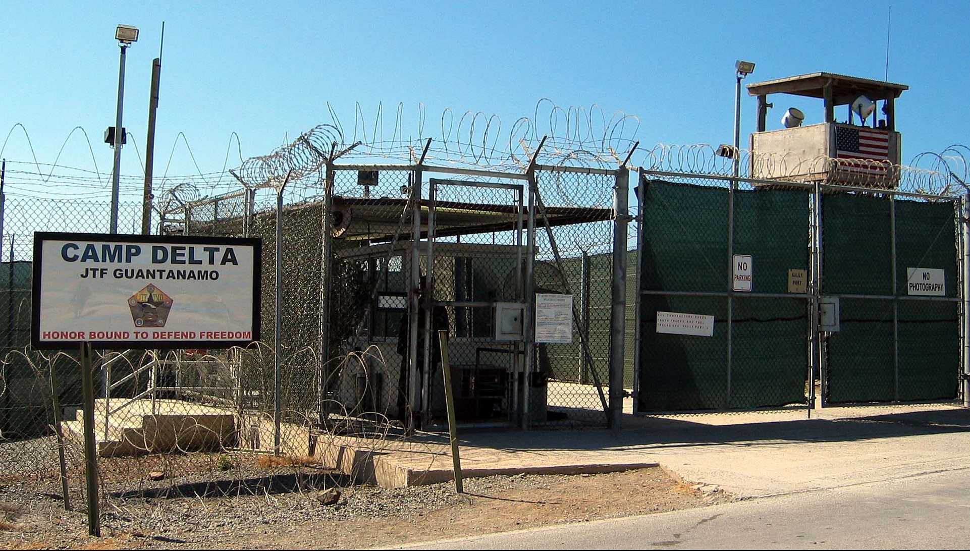 Americanii susțin că nu tirmit migranții la Guantanamo. Foto/Profimedia