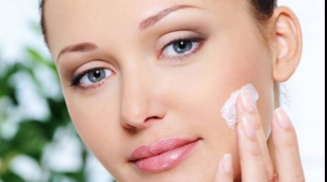 Cosmetice care pot afecta sarcina 
