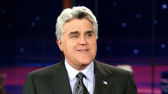 Jay Leno şi Julia Louis-Dreyfus au primit câte o stea pe TV Hall of Fame din Hollywood