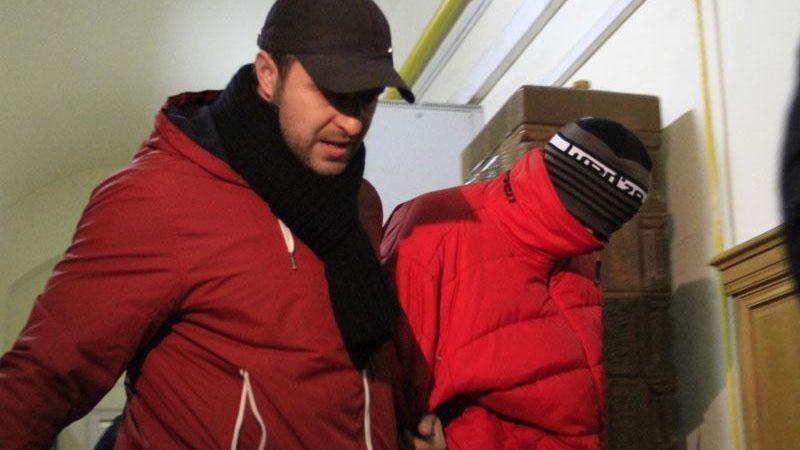 UIOREANU JR., condamnat la 8 luni de ÎNCHISOARE cu SUSPENDARE, pentru TRAFIC de DROGURI