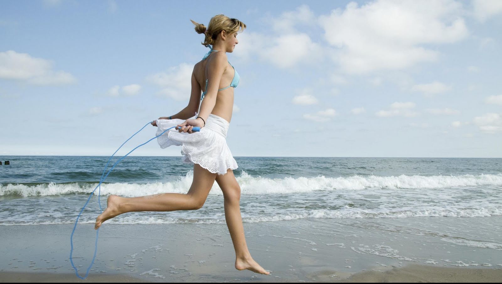 Ce se întâmplă când sari coarda? Este uimitor câte calorii arzi