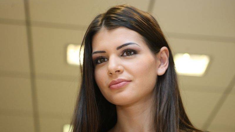 Monica Gabor, ŢINTA GLUMELOR în Daily Mail