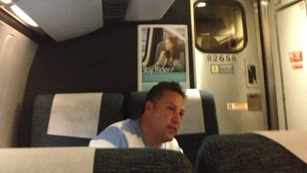 S-a lăudat în tren că şi-a înşelat soţia. Nu se aştepta la ce a urmat. A avut şocul vieţii lui