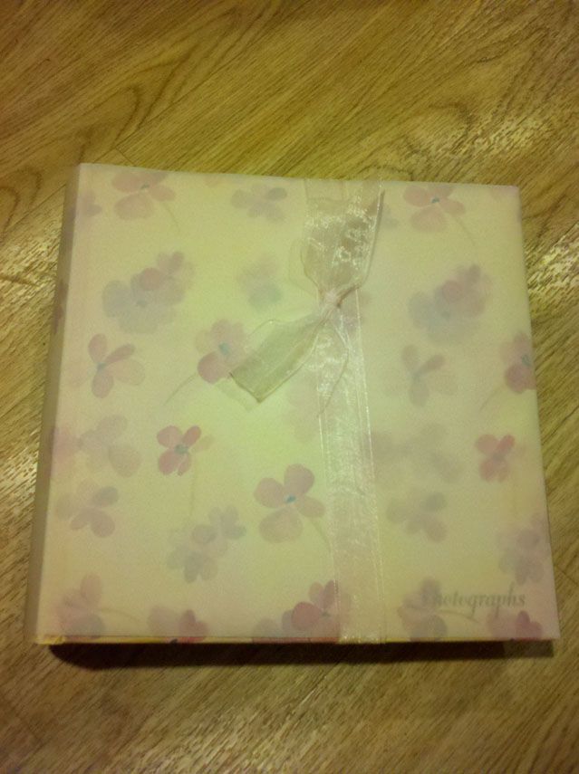 A primit cadou un album foto de la bunica lui. Am crezut că leşin 