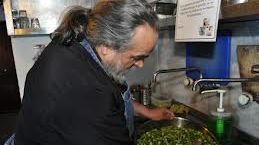 DIETA SFÂNTĂ - ce mănâncă ZILNIC călugării de la Muntele Athos. E secretul LONGEVITĂŢII
