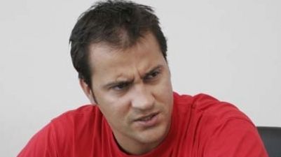 ŞERBAN HUIDU, DE NERECUNOSCUT: după ce s-a ras în cap şi-a lăsat barbă