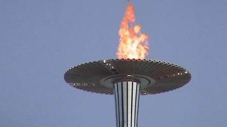 Un înotător sirian, cu un picior amputat, va purta torţa olimpică 