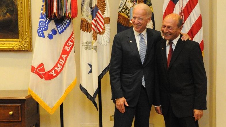 TRAIAN BĂSESCU a discutat, la telefon, cu JOE BIDEN. SUA, interesate de statul de drept