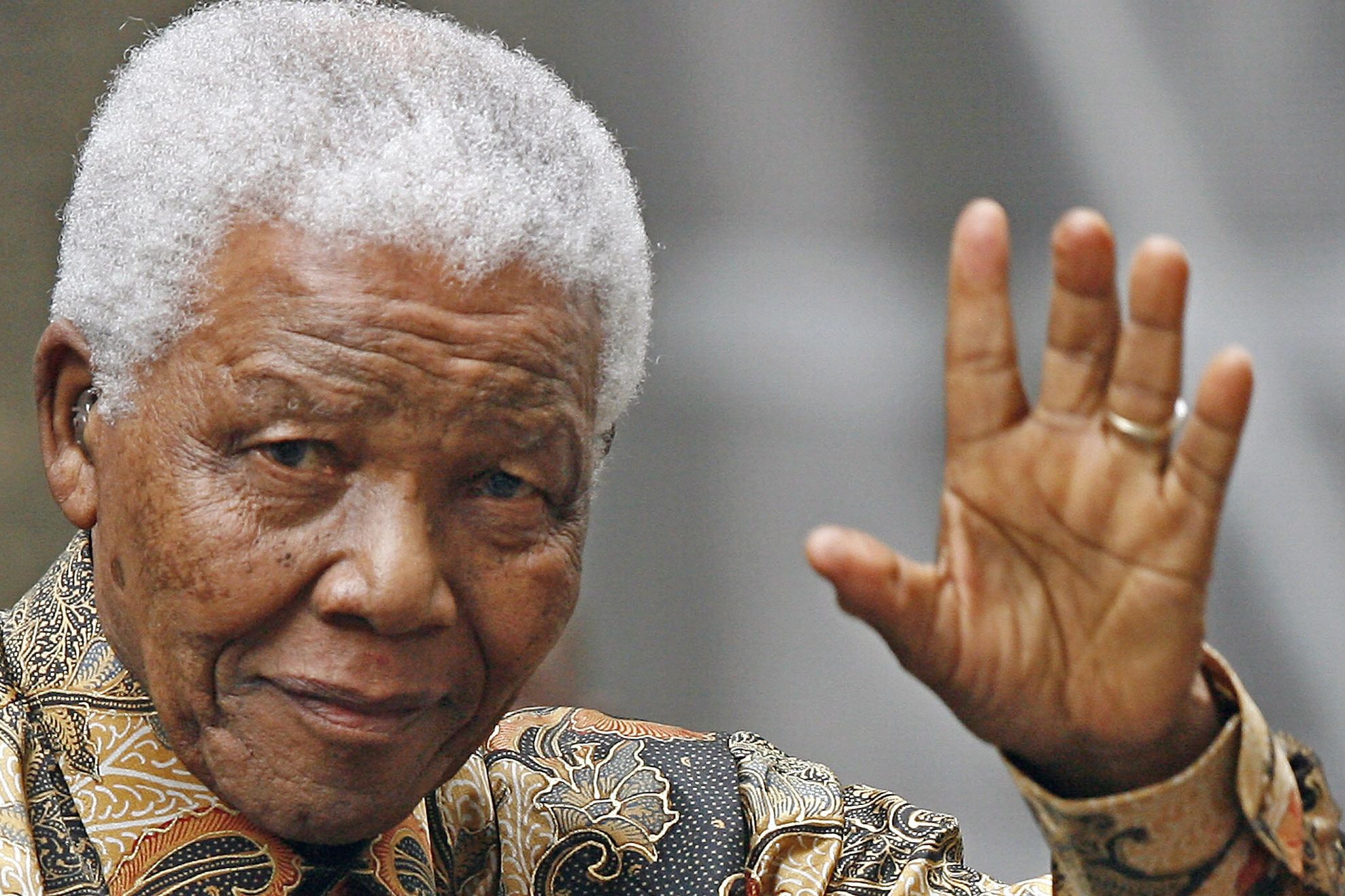 NELSON MANDELA, povestea unui erou al omenirii 
