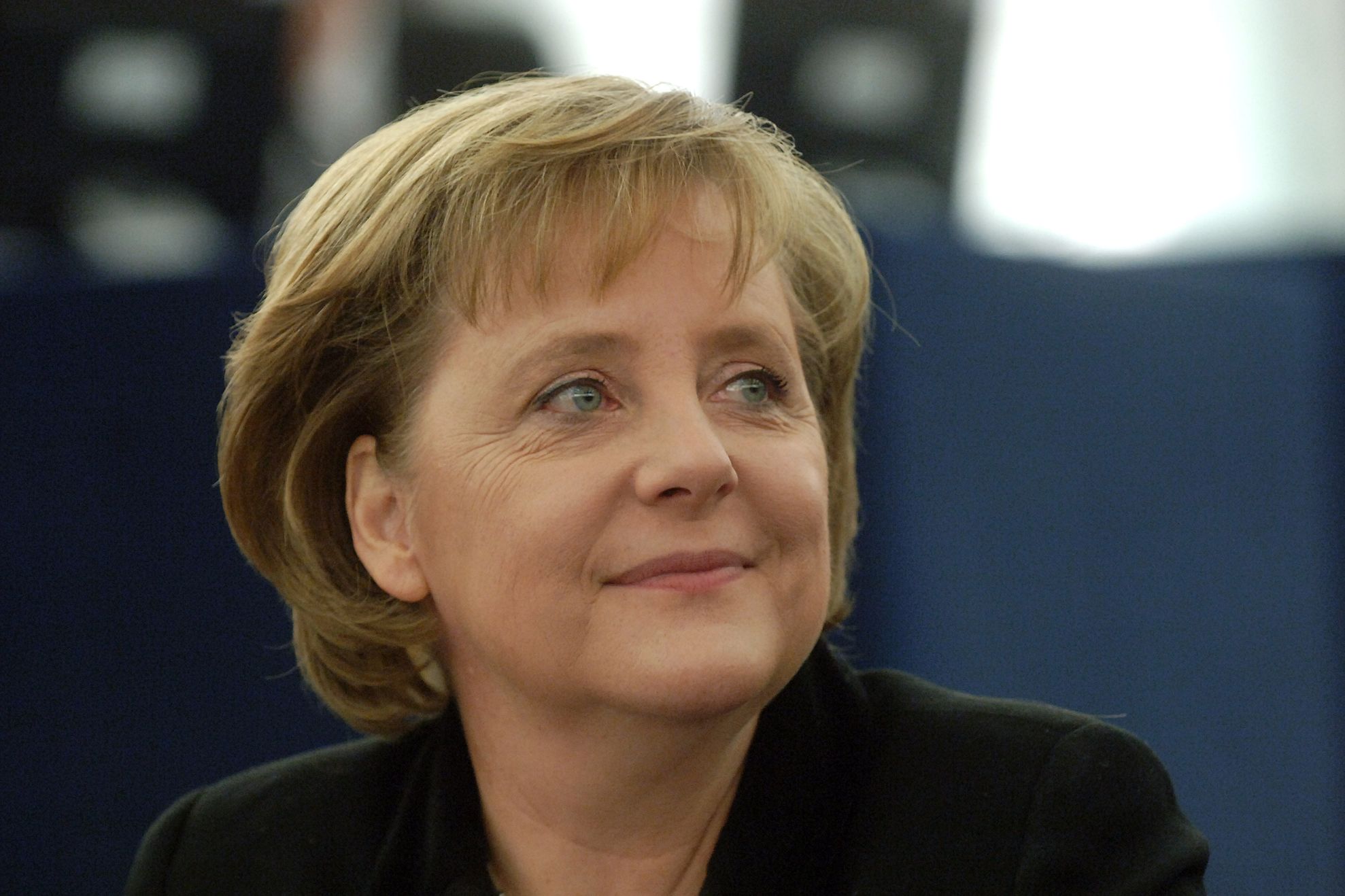 NSA a strâns peste 300 de rapoarte despre Angela Merkel - presă