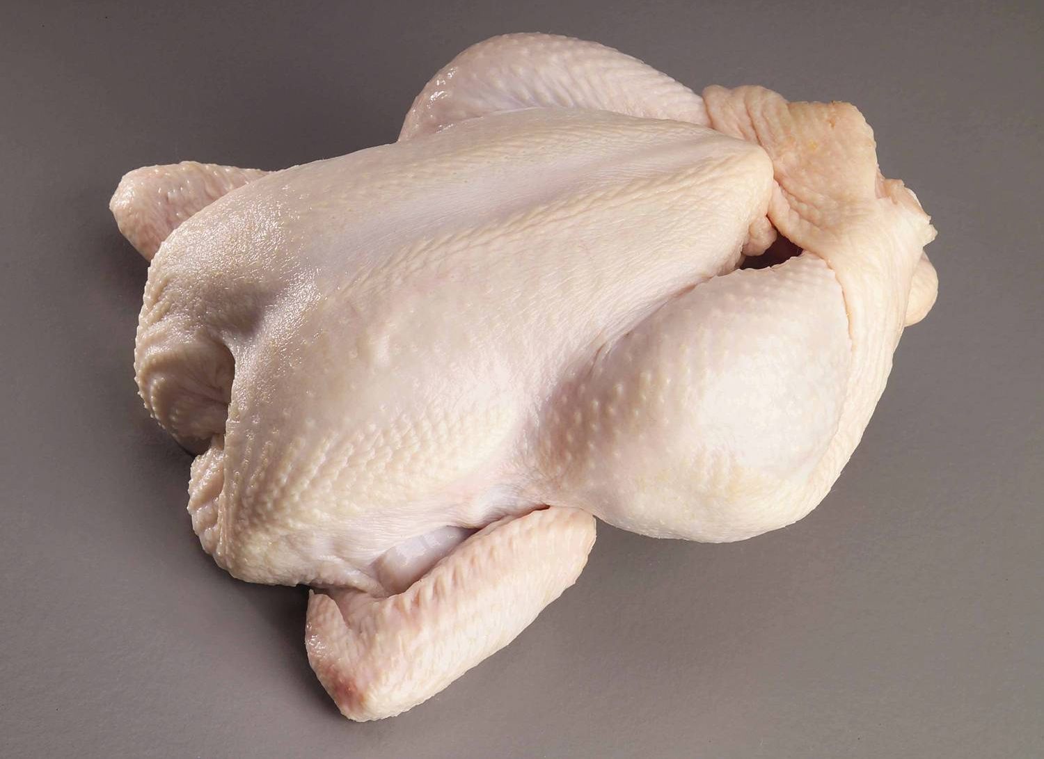 Ce conţine, de fapt, carnea de pui îngheţată din supermarket
