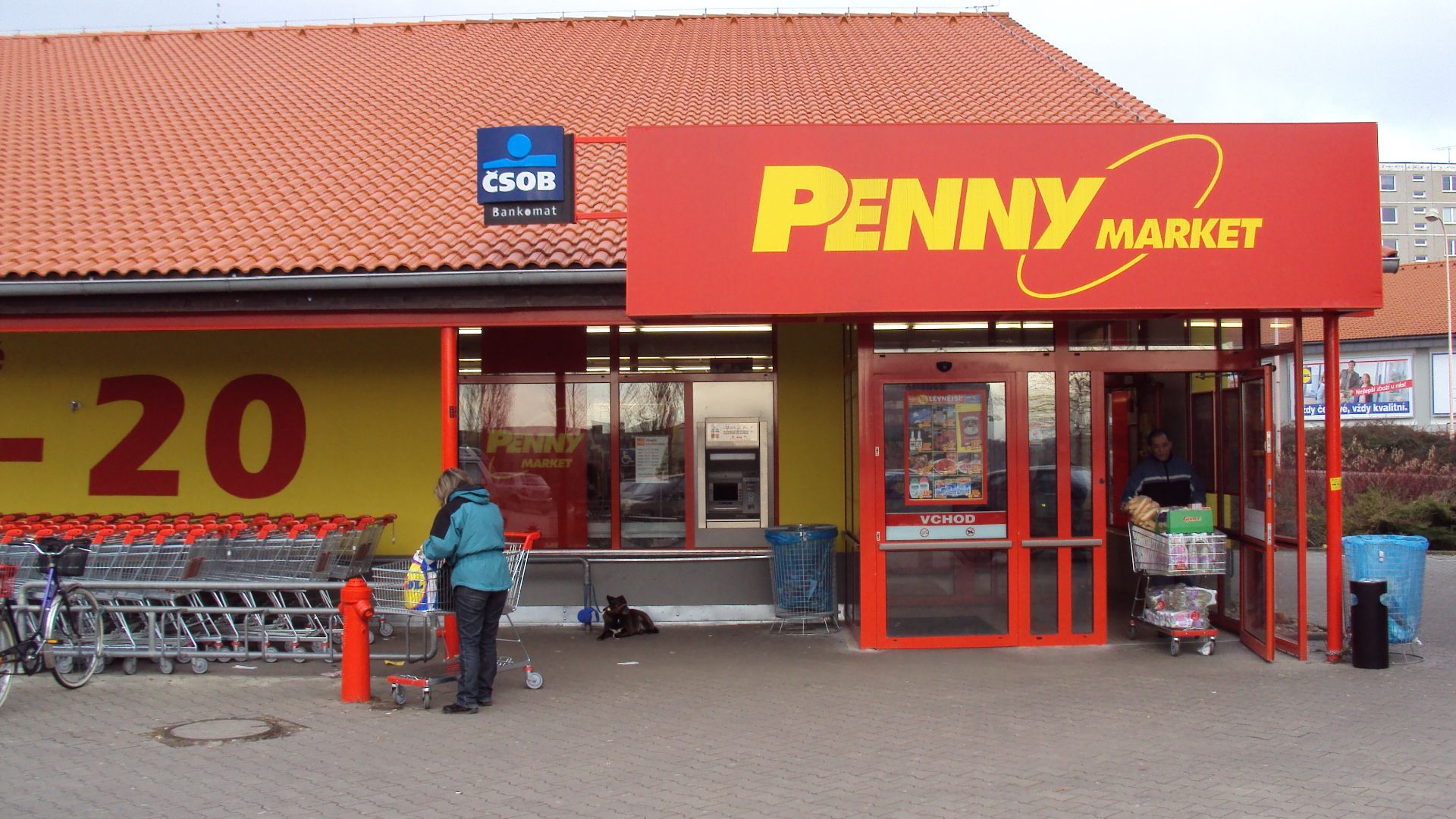 Cererea pentru intrarea în INSOLVENŢA a Rewe România a fost retrasă