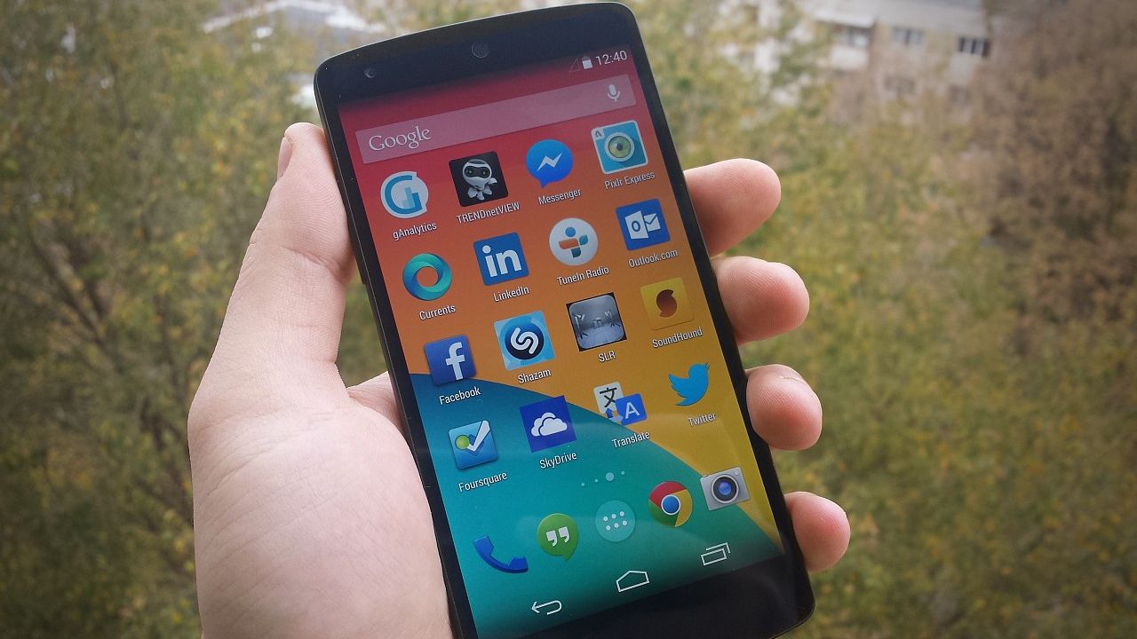 Un PROGRAM poate proteja ORICE SMARTPHONE împotriva SPIONILOR