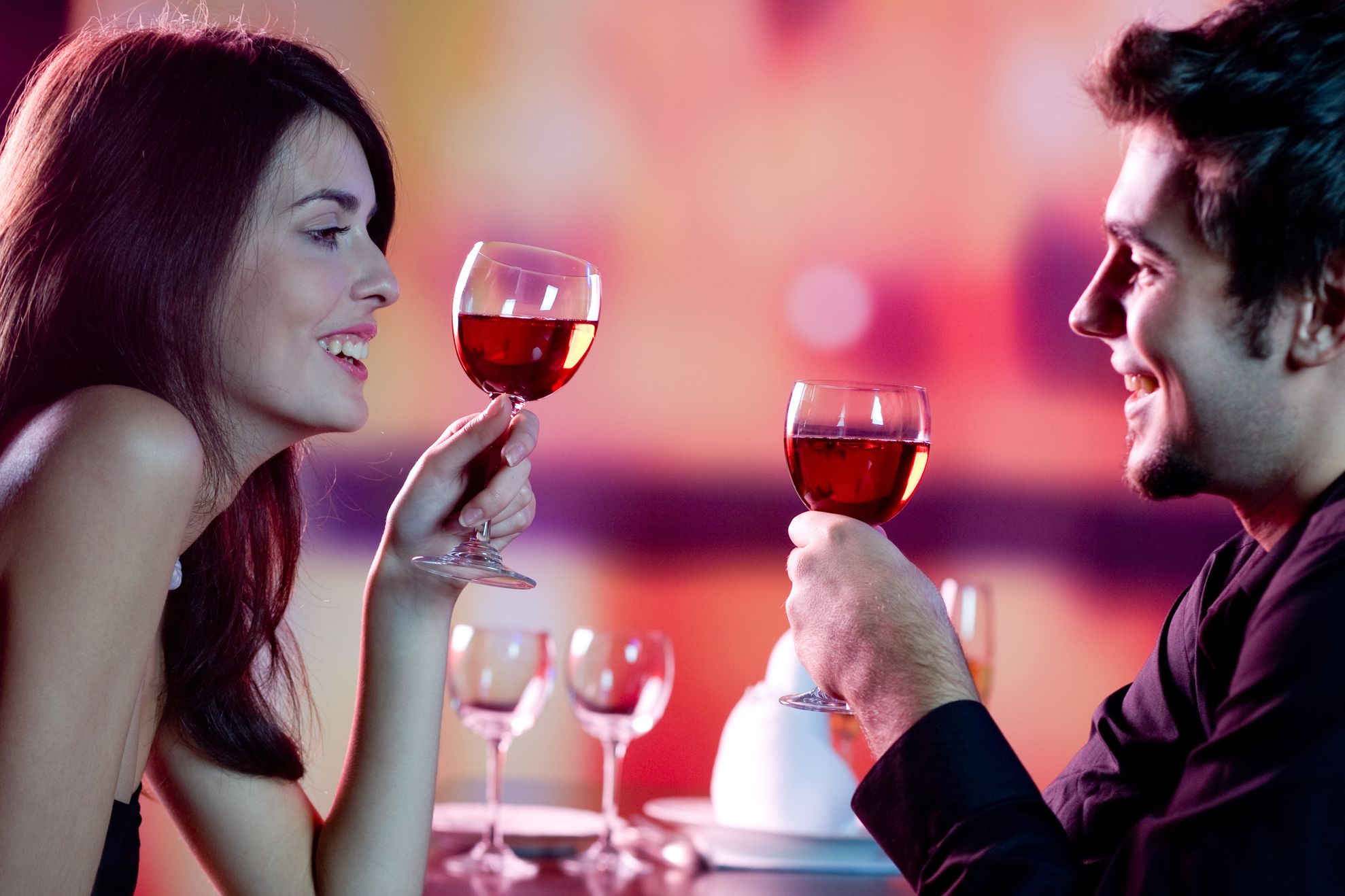 7 reguli învechite de dating pe care ar trebui să le încalci
