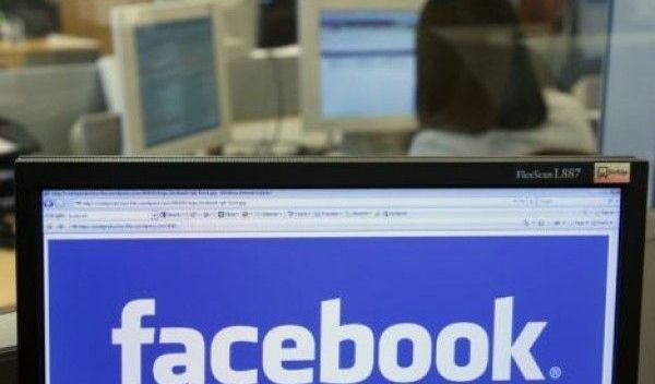 INTERZIS la Facebook la locul de muncă