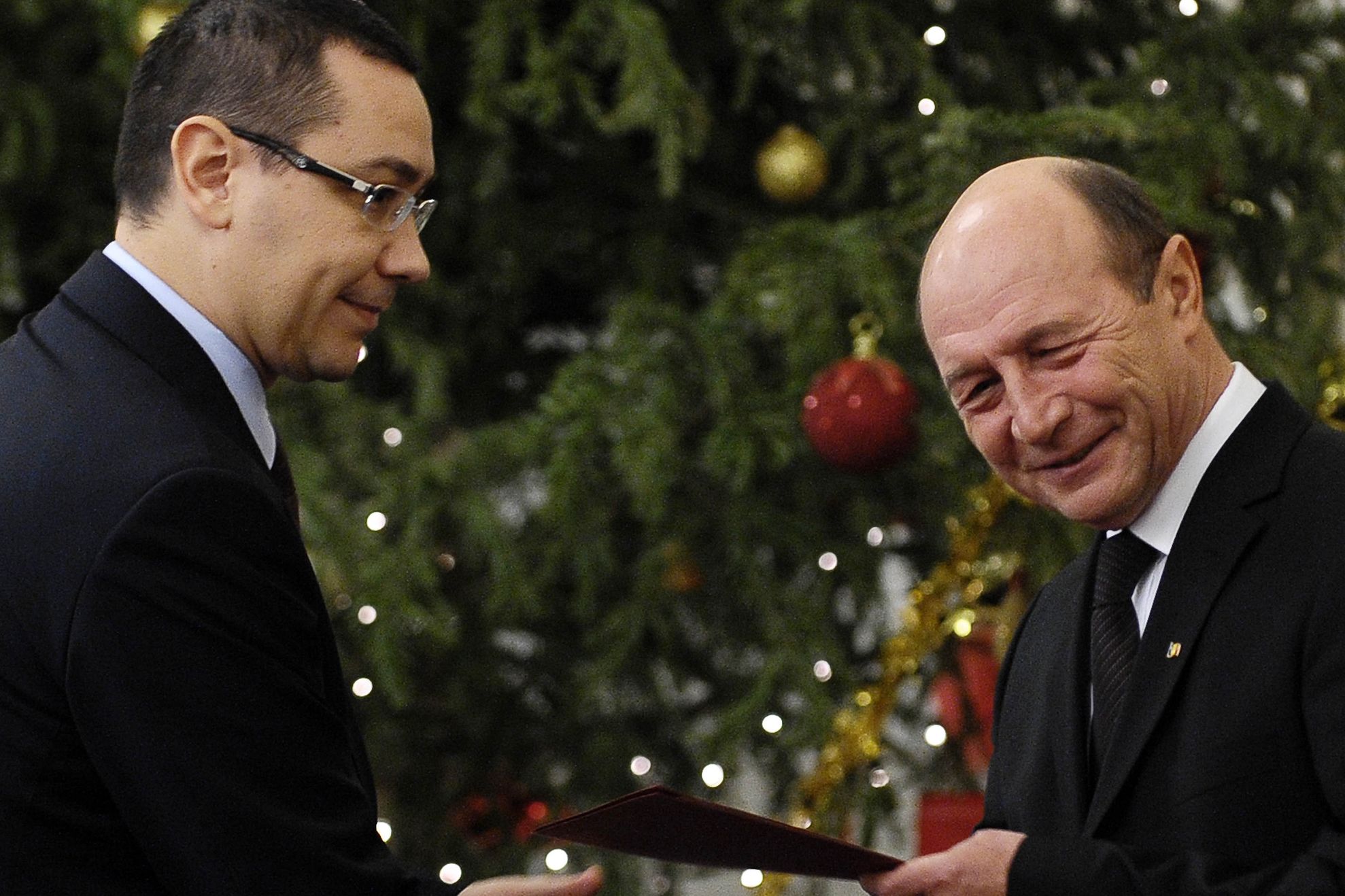 NOILE CODURI au intrat în vigoare neschimbate. Victor Ponta a ignorat scrisoarea lui Traian Băsescu
