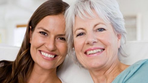 5 probleme de frumuseţe pe care le poţi moşteni de la mama ta