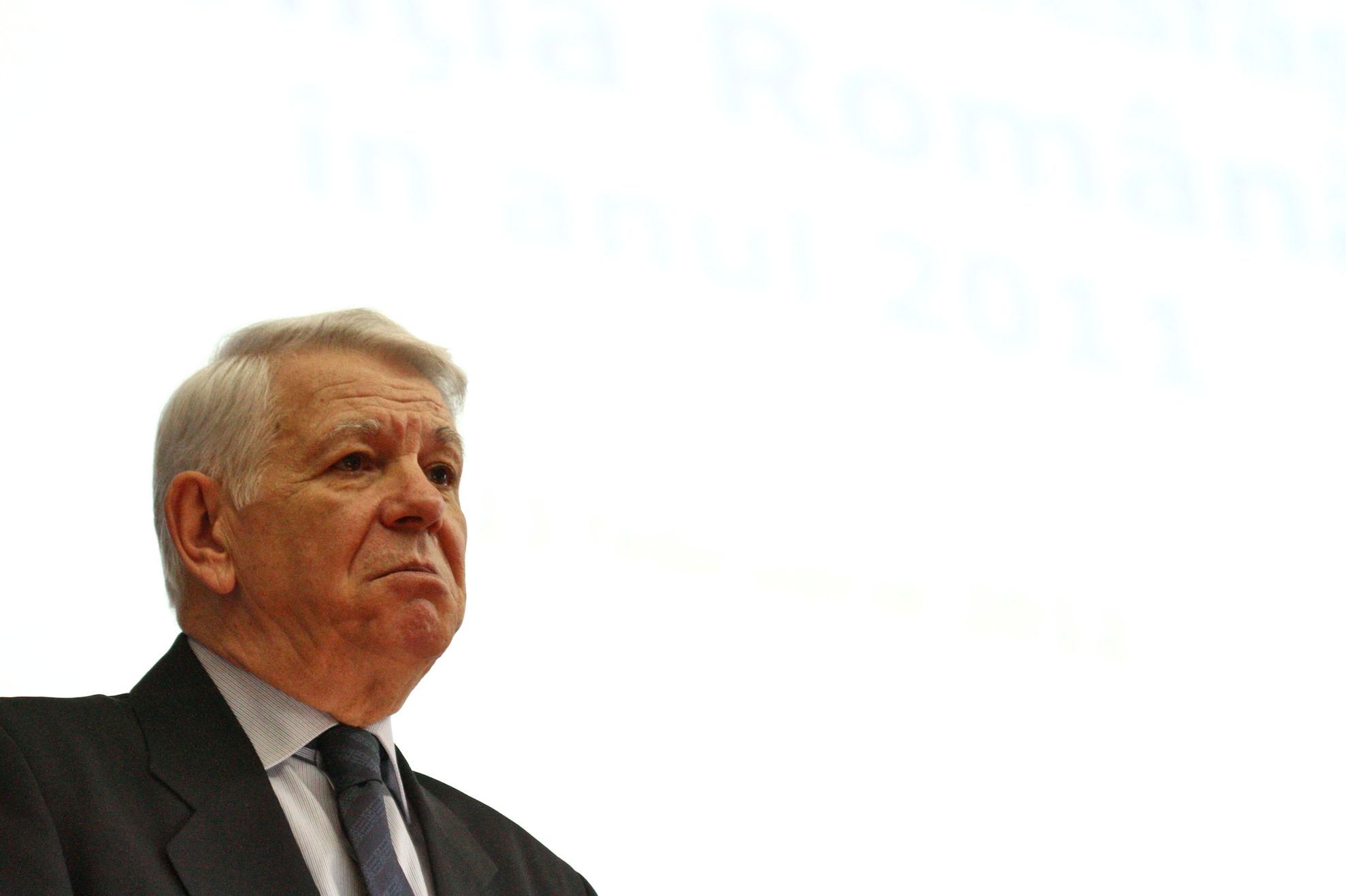 TEODOR MELEŞCANU vrea să revină în politică, e "disponibil" pentru o candidatură la prezidenţiale