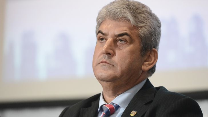 Gabriel Oprea, învestit ministru de Interne. Ceremonie-fulger la Cotroceni