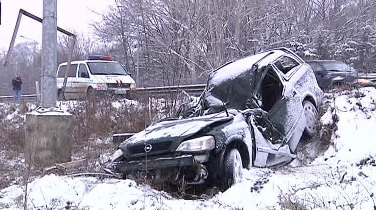 ACCIDENT TIMIŞOARA. Doi tineri au murit în acestă dimineaţă într-un accident produs la Timişoara