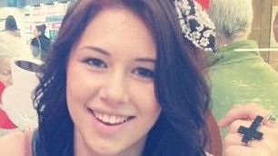 Detalii șocante povestite de o femeie violată de tatăl ei în copilărie