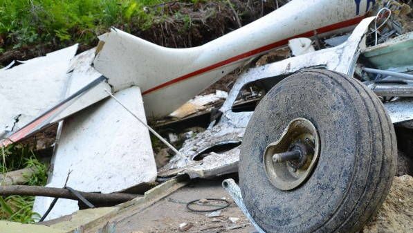 Tişe cere COMISIE PARLAMENTARĂ să investigheze intervenţiile instituţiilor la ACCIDENTUL AVIATIC 
