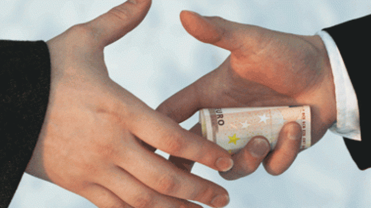 WINKLER: Creşterea economică a României poate fi afectată de "CADOURILE ELECTORALE" din 2014