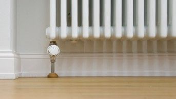 Proiectul privind tariful pentru distribuţia energiei termice, retras din dezbatere de Oprescu